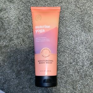 BBW moisturizing body wash